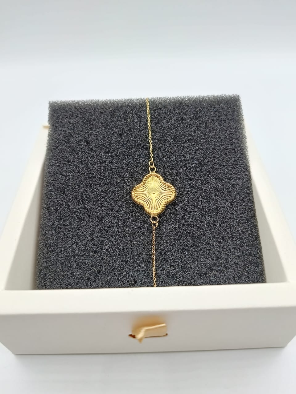 bracelet motif trèfle